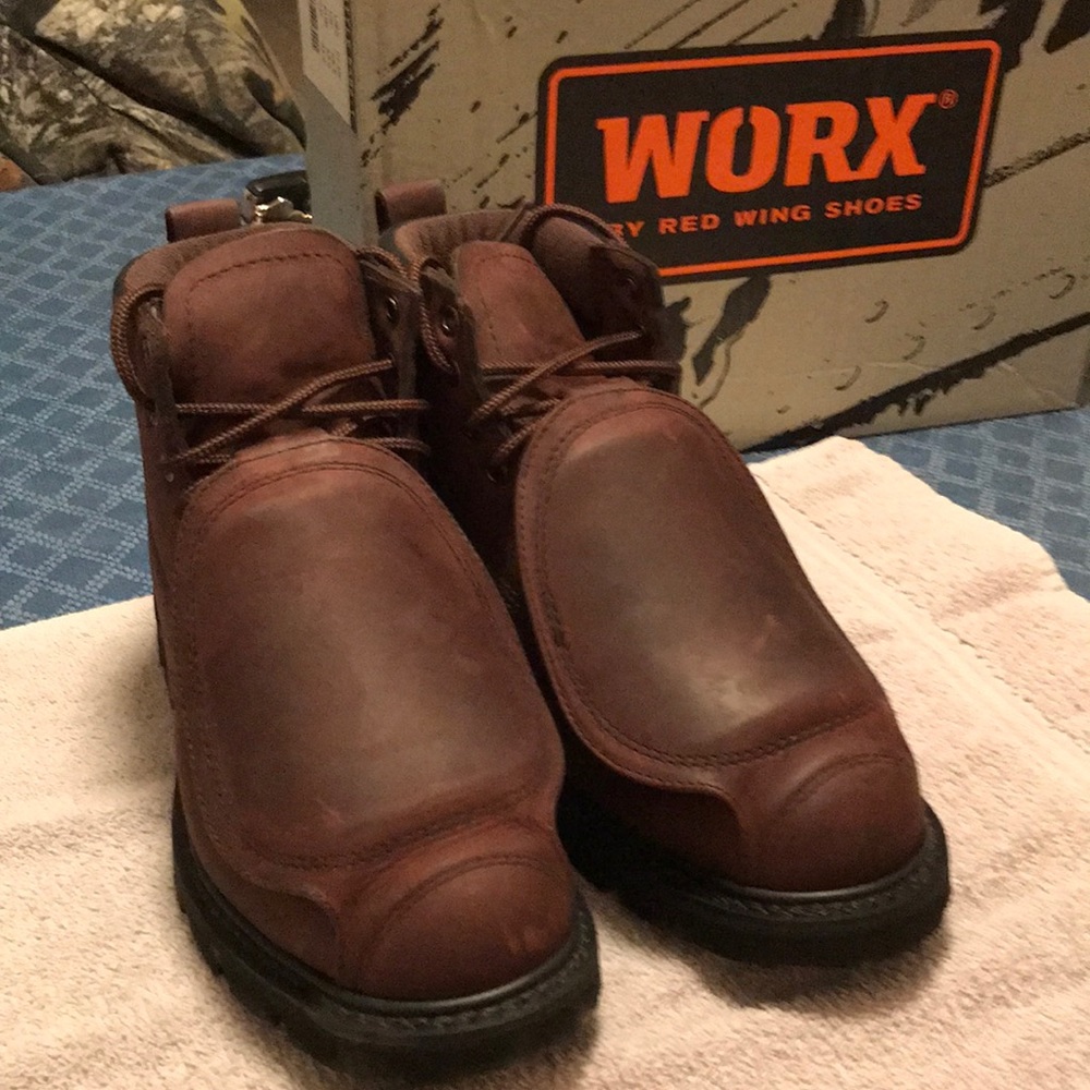 Steel toe metal tarsal work boots
